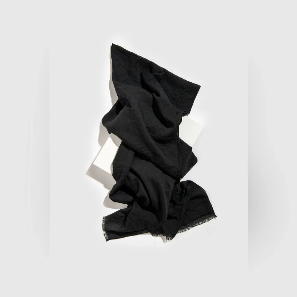 NWOT. Zara Black Cotton/Linen Blend Scarf.